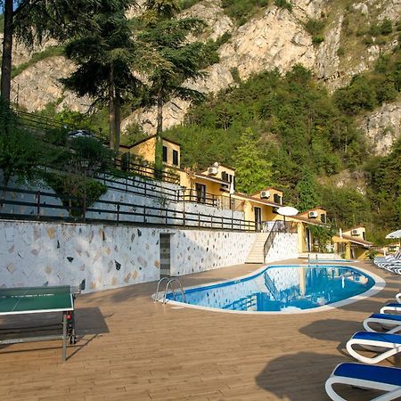 Residence Oasi Limone sul Garda Exteriör bild