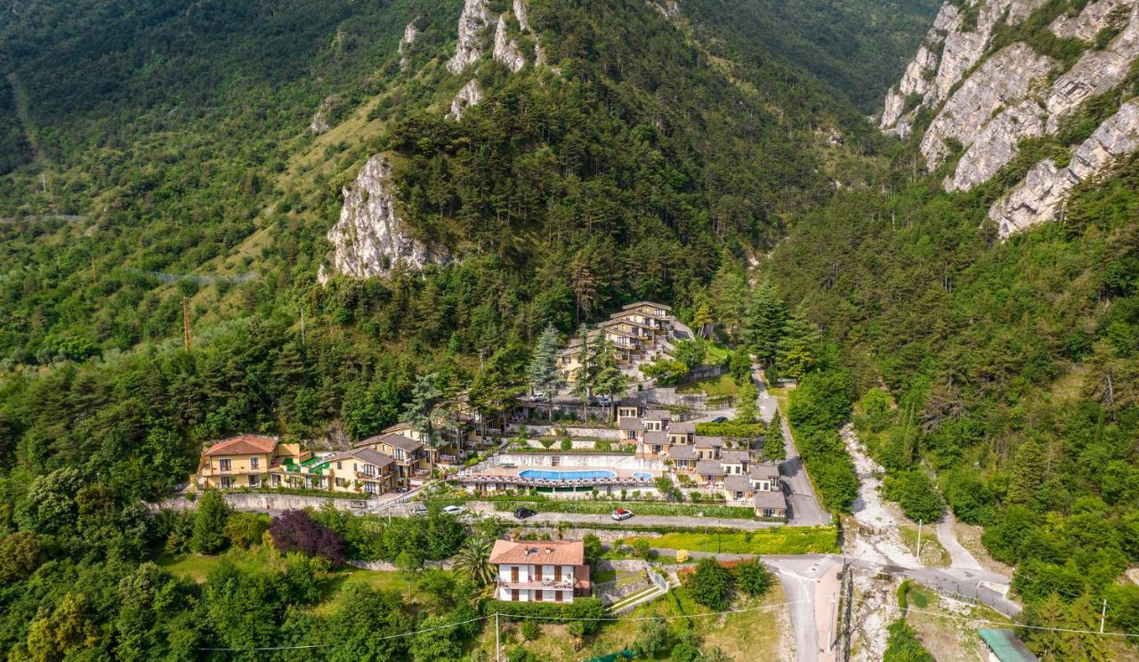 Residence Oasi Limone sul Garda Exteriör bild