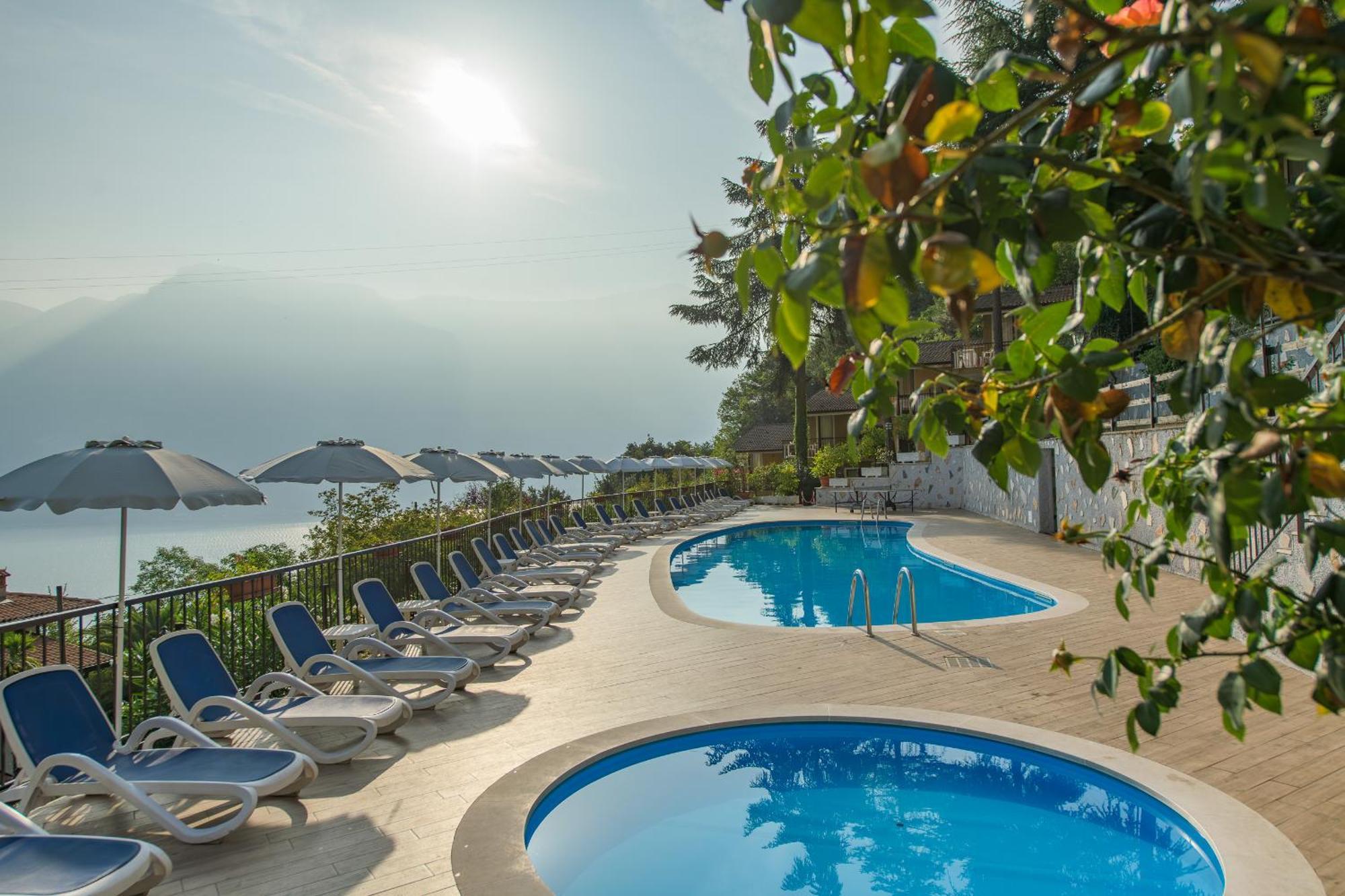 Residence Oasi Limone sul Garda Exteriör bild